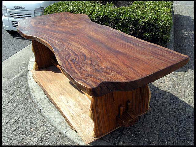 天然チーク材 一枚物 原木 無垢板 重厚な板厚テーブル 店頭販売して